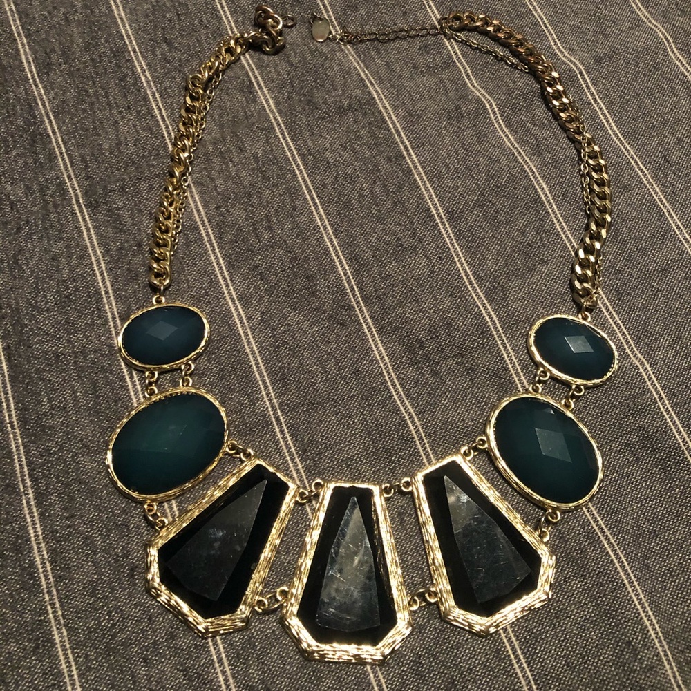 Statement necklace